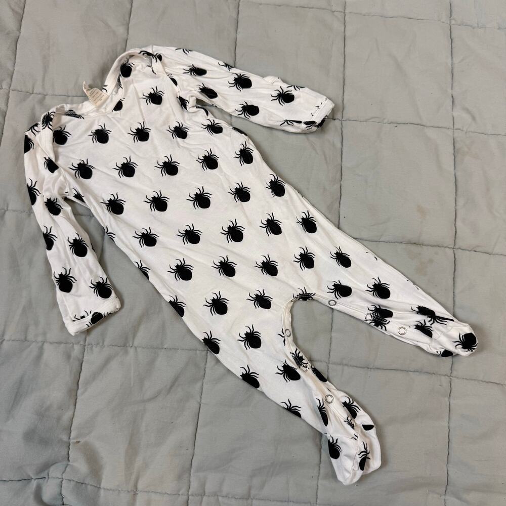 Kate Quinn Bamboo Spider One Piece Outfie Footie Romper 3-6 Months